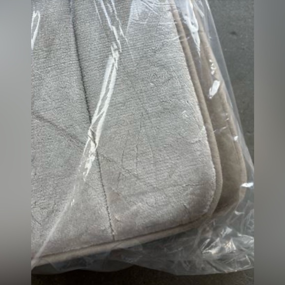 Truly Soft 2 Pack Solid Memory Foam Bath Rug 20 x 32 - Tan - Picture 4 of 4